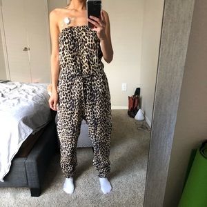 Jumpsuit. SISTERS POINT.